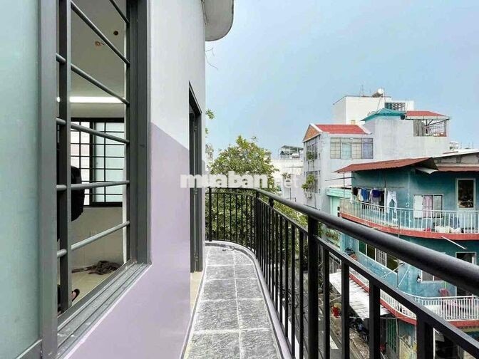 PHÒNG GÁC BAN CÔNG CỬA SỔ TRỜI MỚI XÂY GẦN AEON TÂN PHÚ, ĐH HUIT, VHU