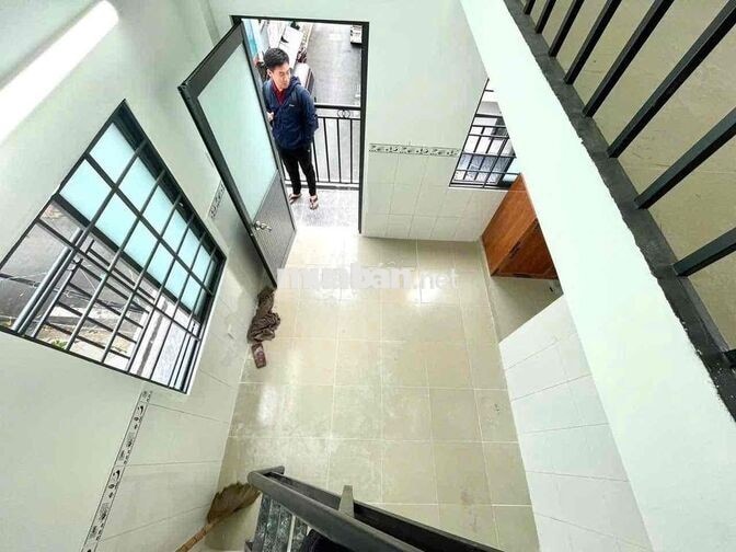 PHÒNG GÁC BAN CÔNG CỬA SỔ TRỜI MỚI XÂY GẦN AEON TÂN PHÚ, ĐH HUIT, VHU