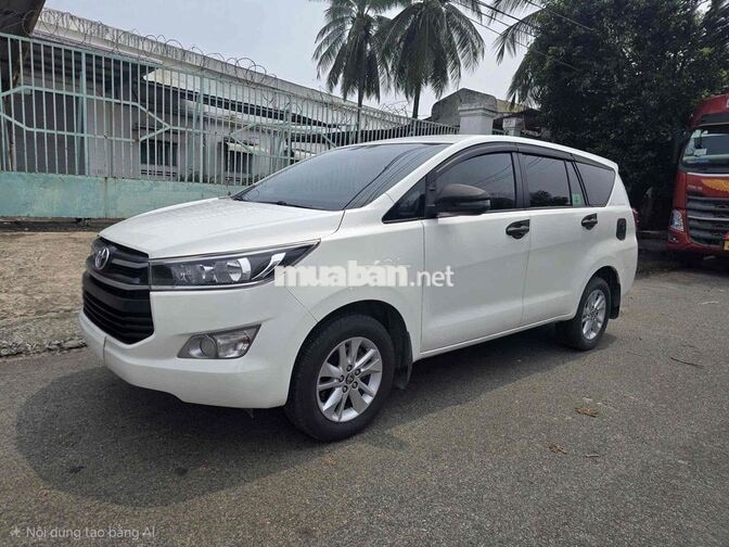 Toyota Innova 2.0E 2019 Số sàn 8 chỗ Trắng