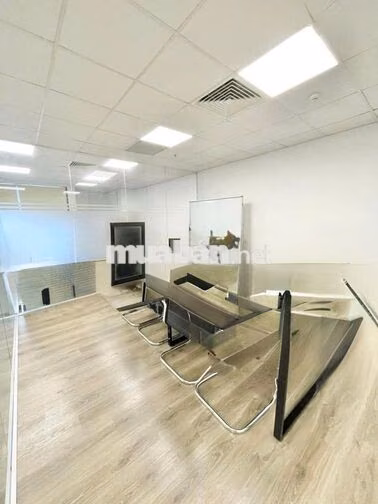 Cho thuê văn phòng 120m2 đường Nguyễn Văn Trỗi, Phú Nhuận