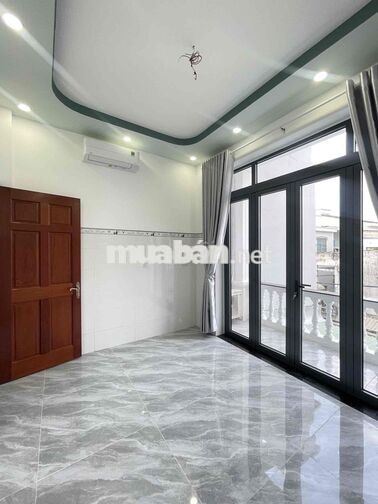 Nhà trệt 2 lầu mới hẻm Bờ Hồ Huỳnh Cương