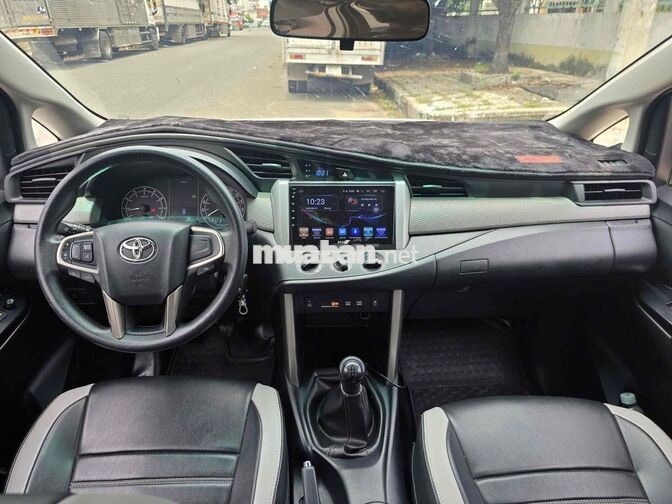 Toyota Innova 2.0E 2019 Số sàn 8 chỗ Trắng