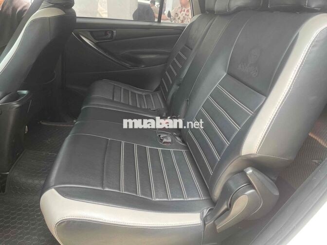 Toyota Innova 2.0E 2019 Số sàn 8 chỗ Trắng
