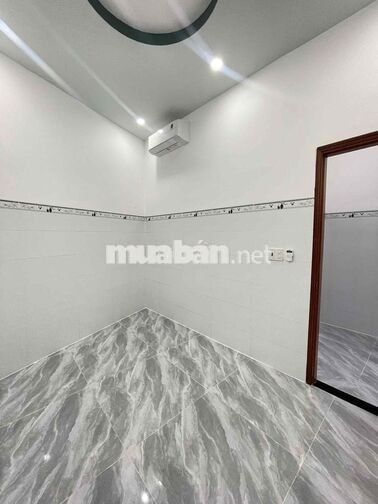 Nhà trệt 2 lầu mới hẻm Bờ Hồ Huỳnh Cương