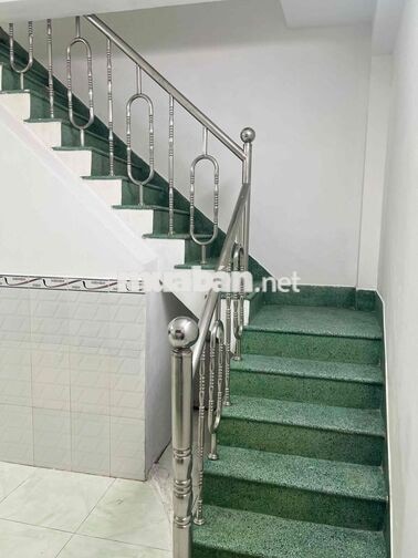 chính chủ cho thuê hẻm xe tải tránh nhau