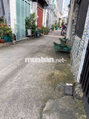 bán nhà Q12 , gần nhà máy bia Heiniken 5-10p