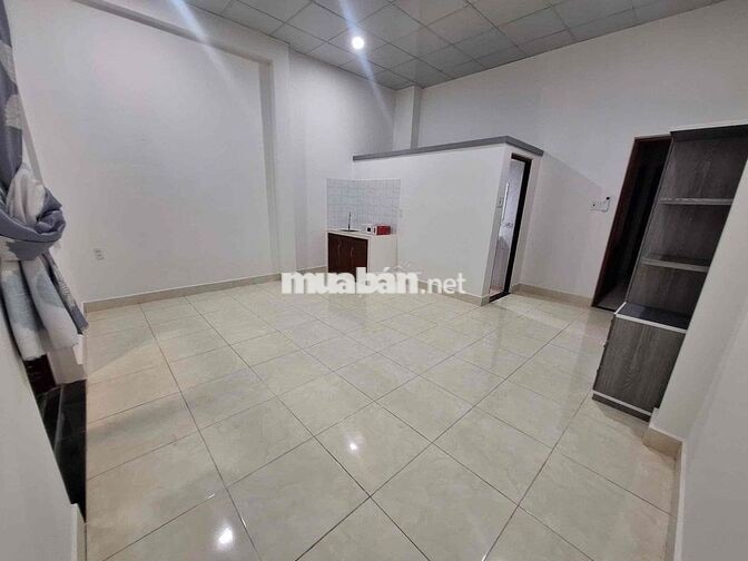 PHÒNG BAN CÔNG MỚI GIÁ RẺ ĐƯỜNG BÙI VĂN BA, TÂN THUẬN
