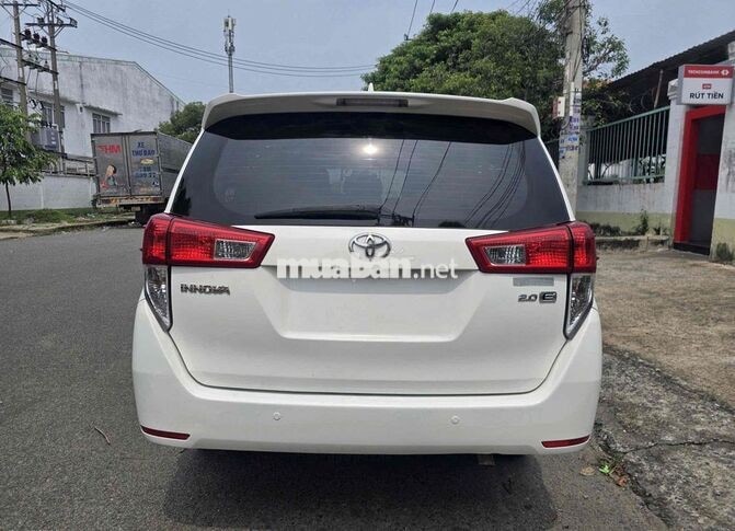 Toyota Innova 2.0E 2019 Số sàn 8 chỗ Trắng