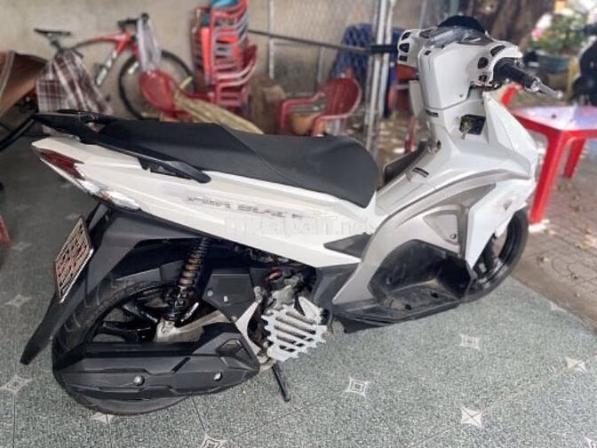 Honda Air Blade 2016 Trắng Bạc Đen