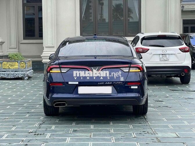 Vinfast Lux A Base 2022 Xanh 36000 km