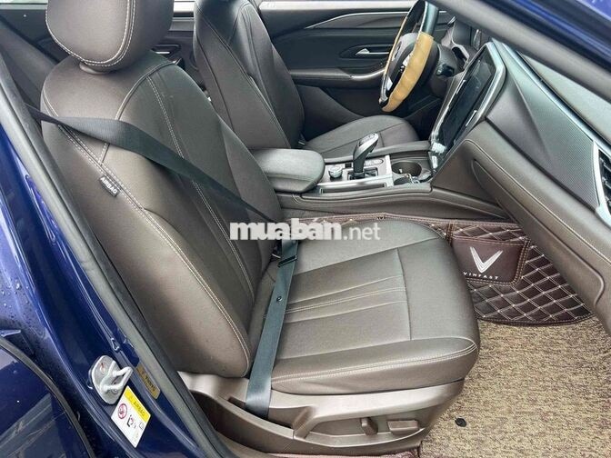 Vinfast Lux A Base 2022 Xanh 36000 km