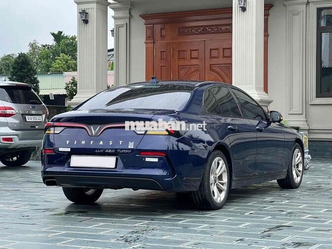 Vinfast Lux A Base 2022 Xanh 36000 km