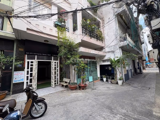 Cho Thuê Mặt Bằng : 637C  Trần Hưng Đạo P.1 Q.5 - dt:4x12m - dtsd:65m2