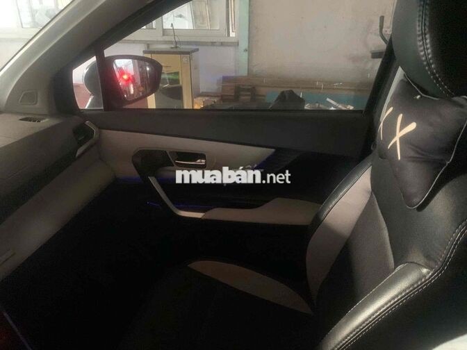 Toyota Veloz Cross 7 chỗ Đen Indonesia 71.000 km