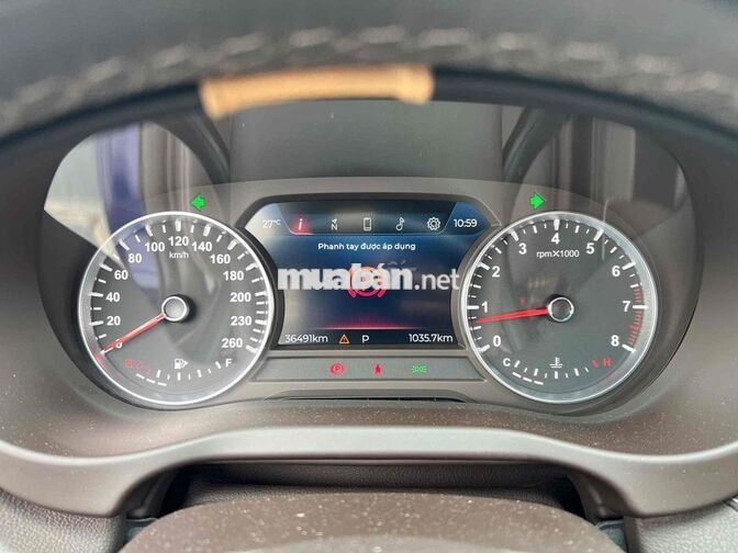Vinfast Lux A Base 2022 Xanh 36000 km