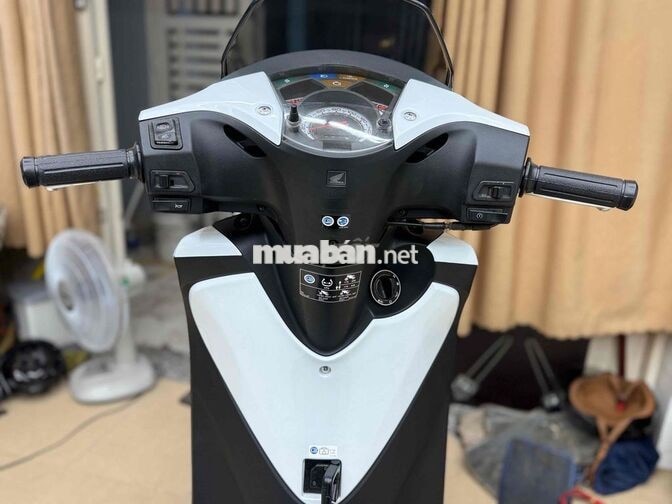 Honda SH150 2011 Trắng