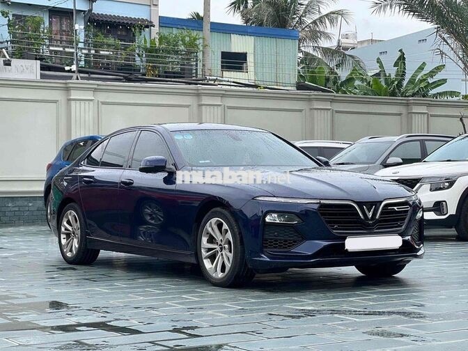 Vinfast Lux A Base 2022 Xanh 36000 km