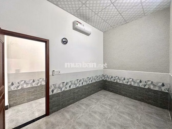 Nhà trệt rộng 2PN giáp KDC Hàng Bàng chỉ 6 triệu