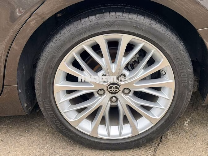 Toyota Camry 2.5Q 2021 Nâu siêu lướt!!!