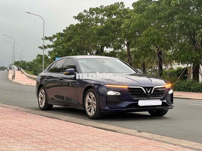 Vinfast Lux A Base 2022 36000 km Xám