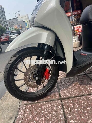 Honda SH Mode 2024 Xám xi măng 3250 km