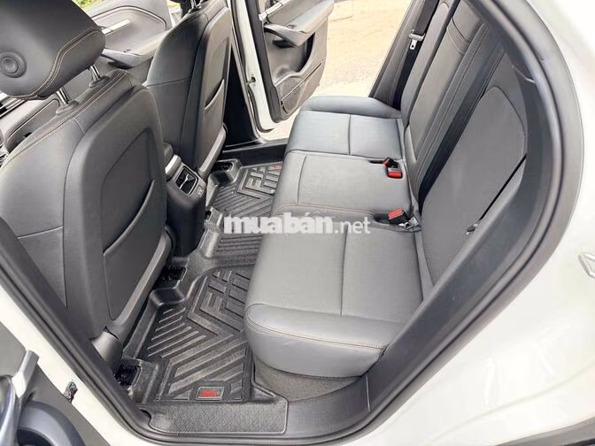 ✅VF6 Plus 2024 full Options ODO 17.000km zin 100%