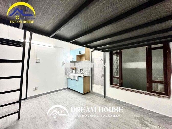 CHDV DUPLEX CỬA SỔ TRỜI, SẴN MÁY LẠNH, QUA ĐH VĂN HIẾN CHỈ 6P ĐI XE