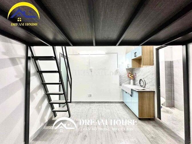 CHDV DUPLEX CỬA SỔ TRỜI, SẴN MÁY LẠNH, QUA ĐH VĂN HIẾN CHỈ 6P ĐI XE