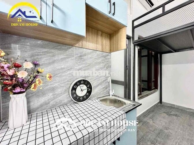 CHDV DUPLEX CỬA SỔ TRỜI, SẴN MÁY LẠNH, QUA ĐH VĂN HIẾN CHỈ 6P ĐI XE