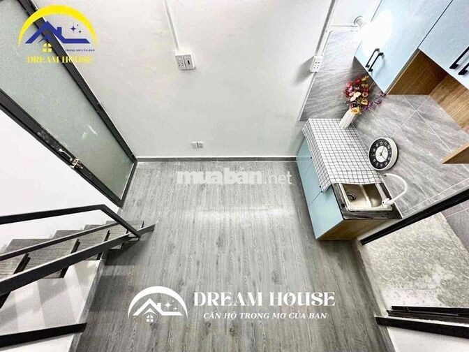 CHDV DUPLEX CỬA SỔ TRỜI, SẴN MÁY LẠNH, QUA ĐH VĂN HIẾN CHỈ 6P ĐI XE