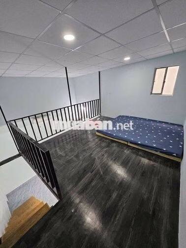 Phòng gác cao 2m cho thuê giá rẻ - Gần ĐH Mở ( ở được 3-4ng )