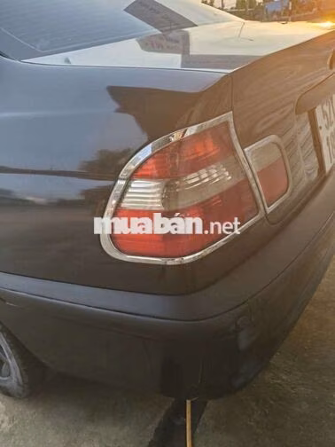 BMW 318i 2004 số Tự động