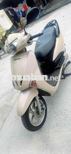 Honda Lead fi tiet kiem xang can tien ban gap