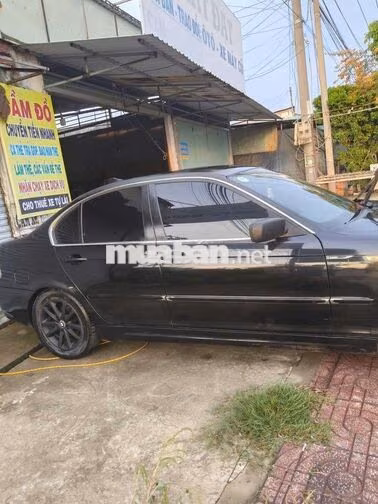 BMW 318i 2004 số Tự động
