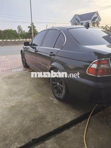 BMW 318i 2004 số Tự động