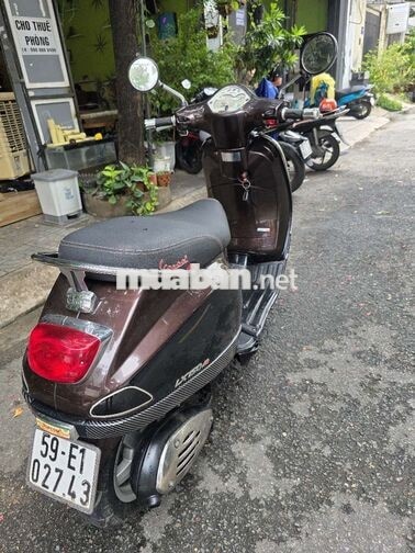 Piaggio Vespa LX 125. 2012 còn đẹp. máy êm zin 