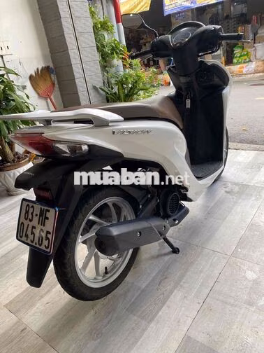Honda Vision 2024 Trắng đen