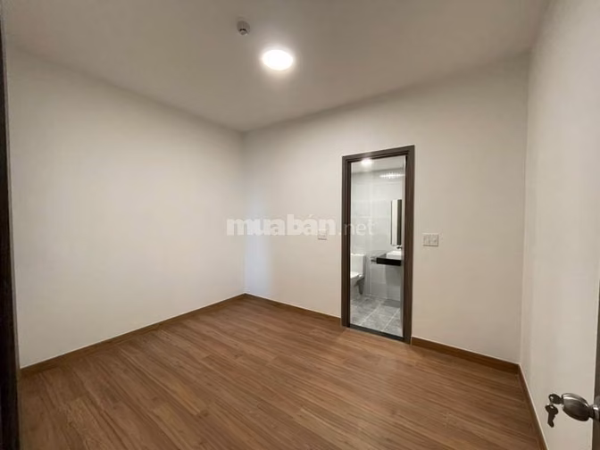 Cần bán gấp căn hộ The Mansion Nguyễn Văn Linh , Dt 83m2, 2 phòng ngủ 
