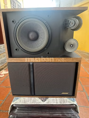 Gia đình không dùng nên bán đôi loa Bose 301 seri 3,vân gỗ,trùng seri