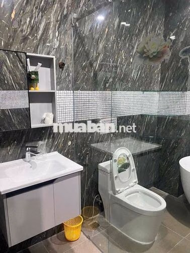 Cho Thuê Nguyên căn nhà mới nội thất cao cấp