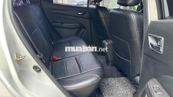 Suzuki Swift 1.2 GLX 2022 màu trắng
