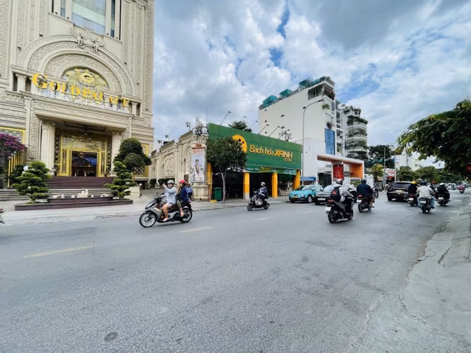 Cần bán 540m2 đất Mặt tiền đường Nơ Trang Long Bình Thạnh giá 105 tỷ 