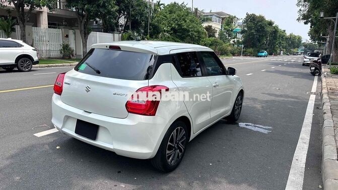 Suzuki Swift 1.2 GLX 2022 màu trắng