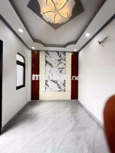 Bán nhà Khu Tên Lửa 5x11m 3 tầng đường 8m thông 3pn sân thượng kLG