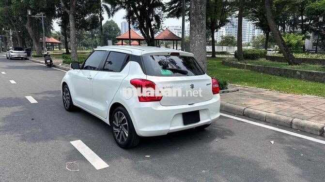 Suzuki Swift 1.2 GLX 2022 màu trắng