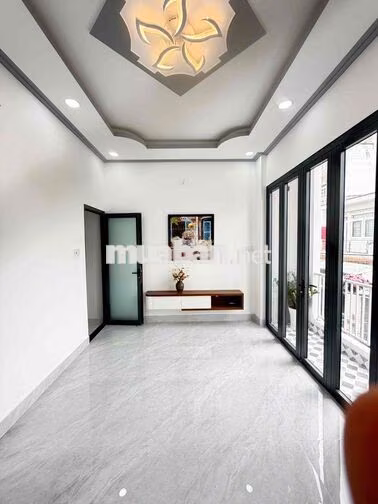 Bán nhà Khu Tên Lửa 5x11m 3 tầng đường 8m thông 3pn sân thượng kLG