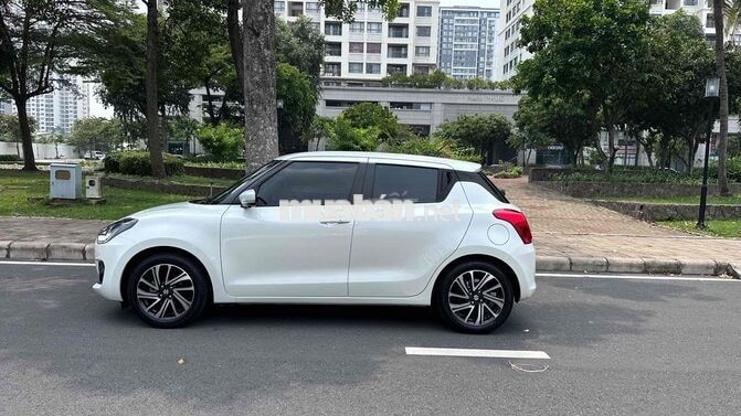 Suzuki Swift 1.2 GLX 2022 màu trắng