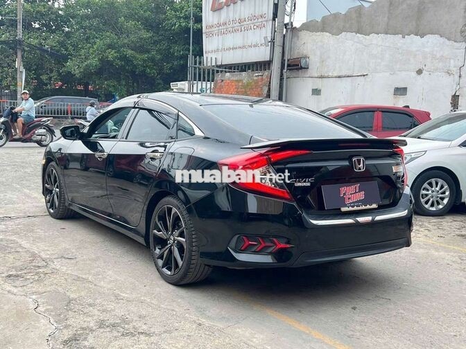Honda Civic RS 2020 1.5L Turbo,màu đen,62.000 km