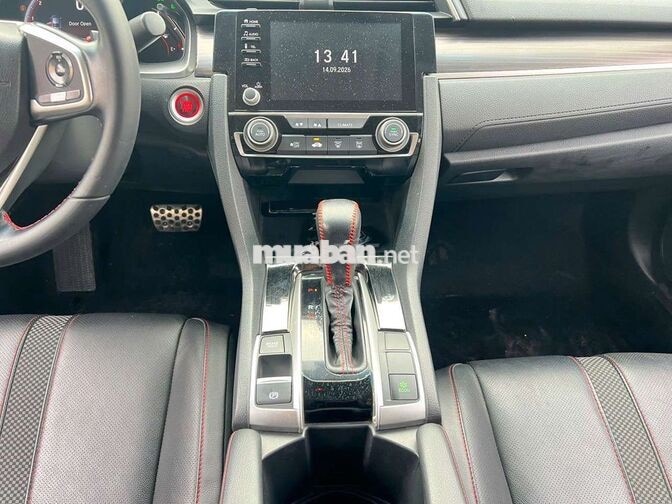 Honda Civic RS 2020 1.5L Turbo,màu đen,62.000 km