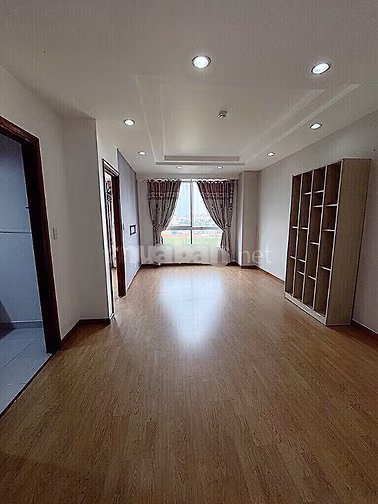 Chung cư 51 P5 Q8 2PN 71m2 view sân vận động cạnh TTTM Central Premium
